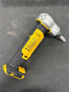 DEWALT DCE400 With 1 battery and 1 charger Good Buya